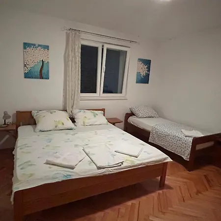 Kuca Za Odmor Lili *
