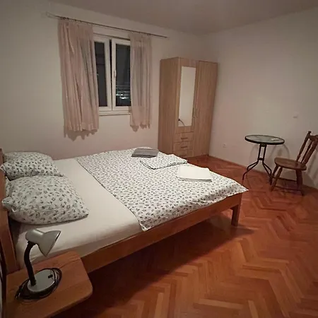 Appartamento Kuca Za Odmor Lili